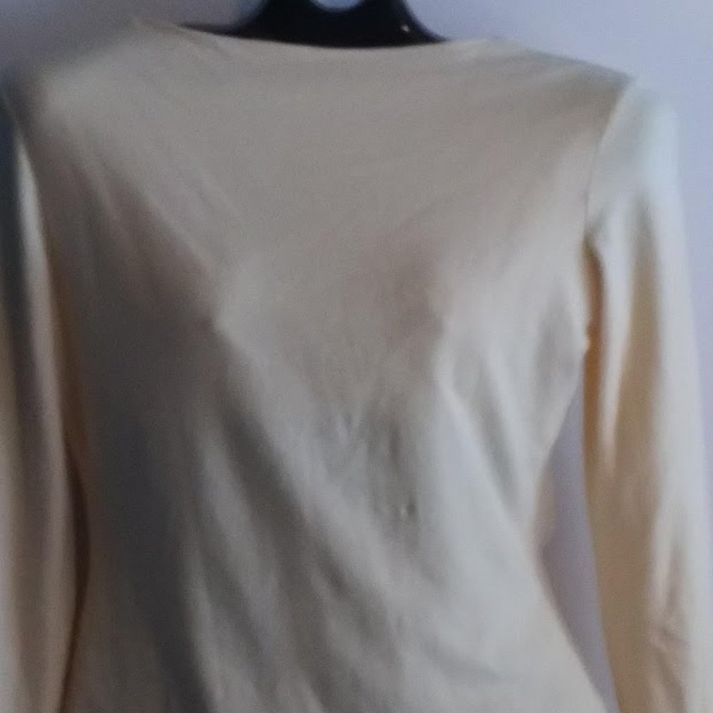 L Moda Longsleeve Cream Jersey w keyhole neck